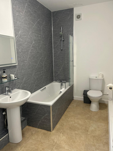 Bathroom 4, The Lord Nelson Hotel, Pembrokeshire