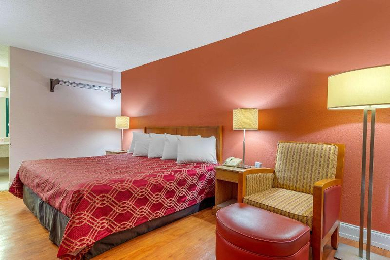 Bedroom 16
