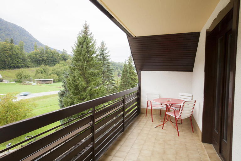 Others 5, Sobe Krona, Radovljica