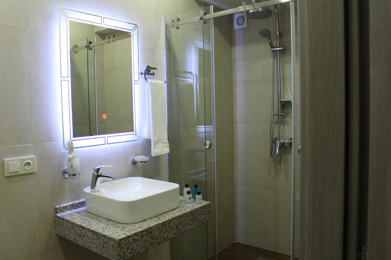 Bathroom 5, MANDARIN Hotel, Yerevan