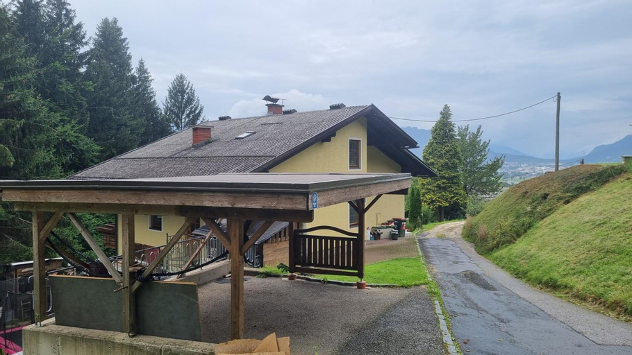 Fridas Place - DER Blick uber ganz Villach - 160 m2 Familienoase - ganzes Haus bis zu 8 Personen, Villach
