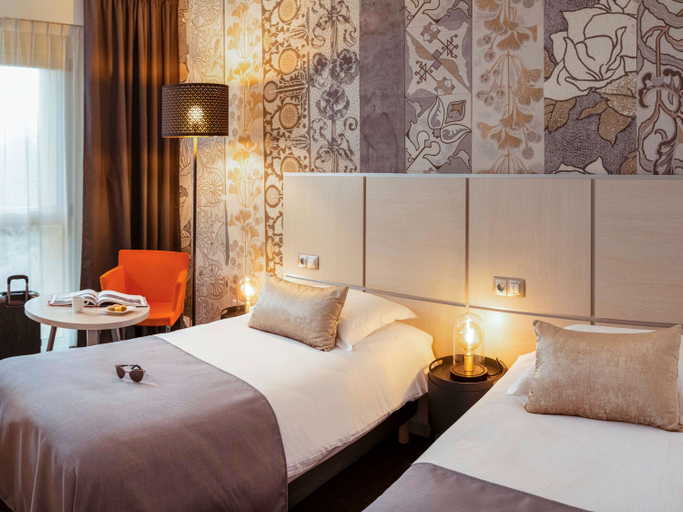 Bedroom 3, Mercure Bourg en Bresse Hotel, Ain