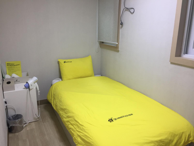 Bedroom 3, Kyung Hee University 24 Guesthouse, Dong-daemun