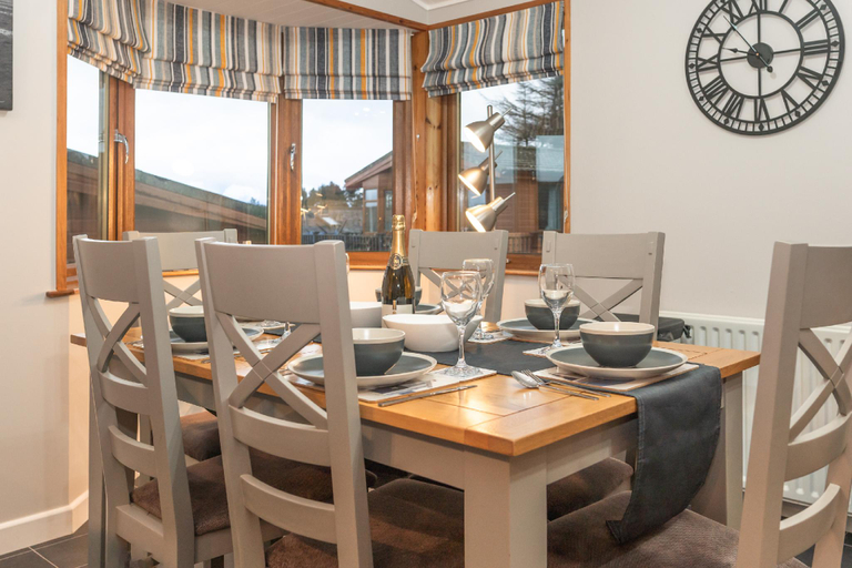 Food & Drinks 3, 31 Ocean Terrace with Hot Tub Available to Hire, Devon