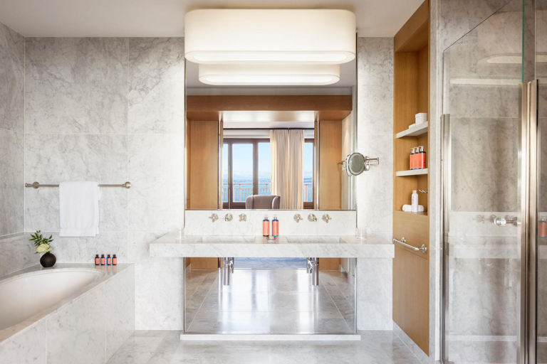 Bathroom 5, Hotel Royal, Haute-Savoie