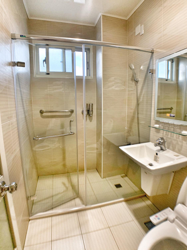 Bathroom 15