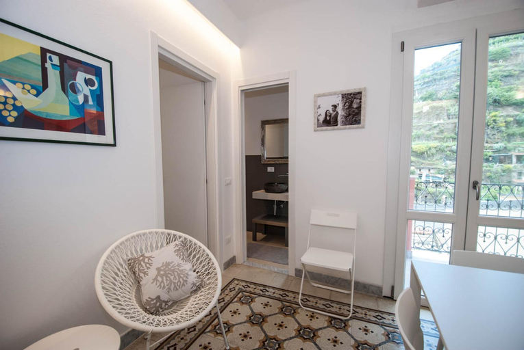 Dining Room 10