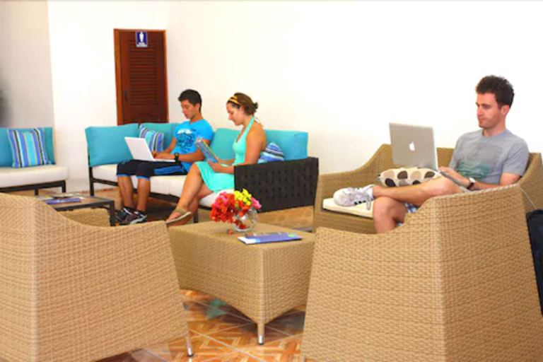 Public Area 3, Hostal España, Santa Cruz