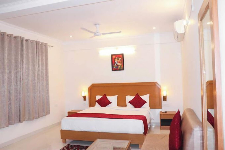 Bedroom 1, Priyanka Resort, Chhatarpur