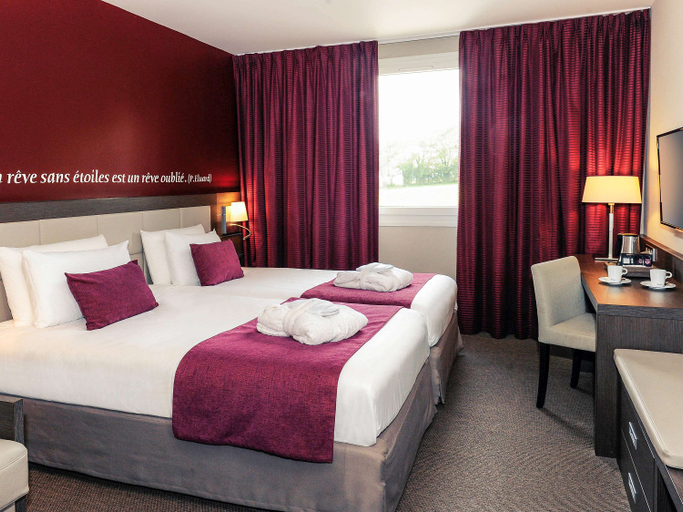 Bedroom 5, Mercure Omaha Beach Hotel, Calvados