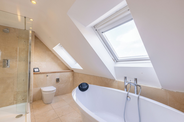 Bathroom 2, Budle Newton - North East Escapes, Northumberland