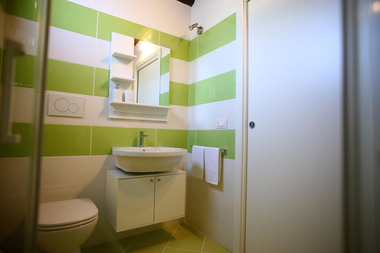 Bathroom 3, I grilli b&b, Padua