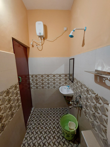 Bathroom 4, ASR Residence, Puducherry