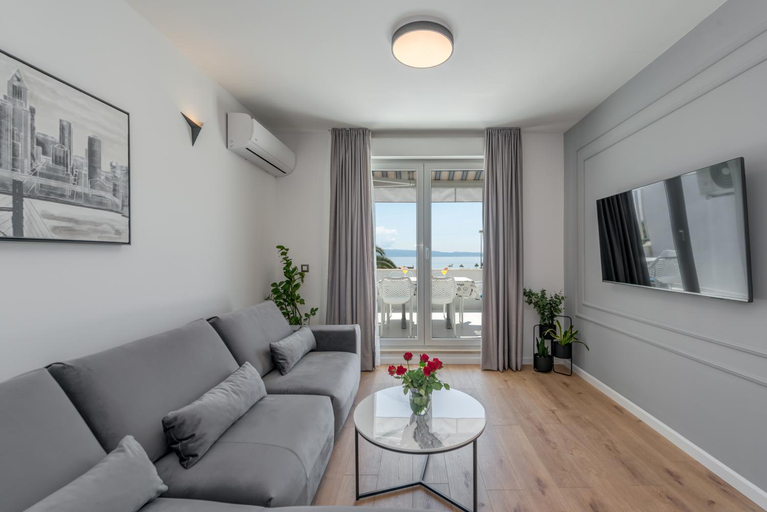 Others 5, Beachfront Apartment Split, Split