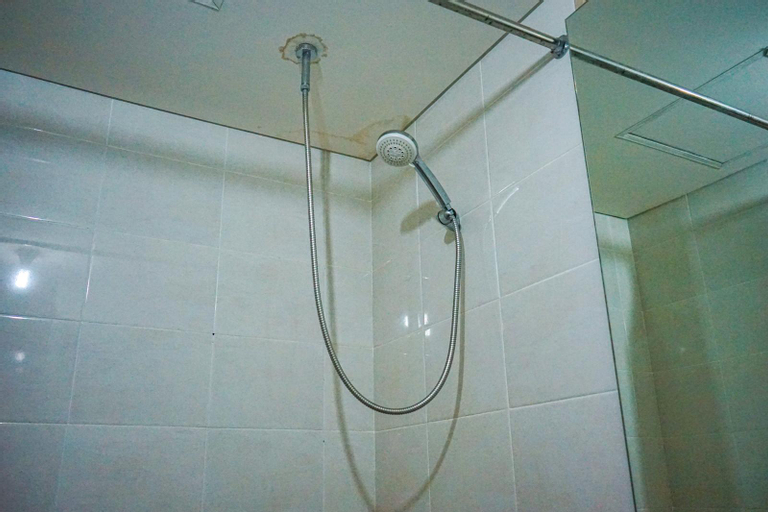 Bathroom 9