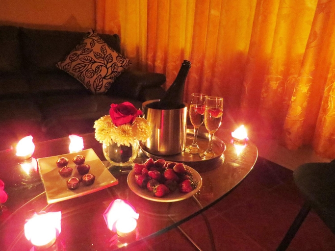 Food & Drinks