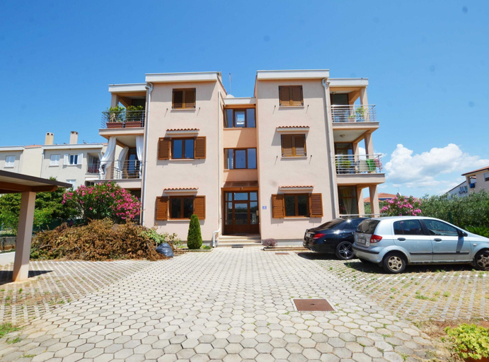 Exterior & Views 2, Elegant and Brigth Corner Apartments, Rovinj