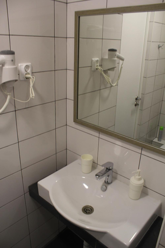 Bathroom 5, Hotel Inju Hills, Astana City