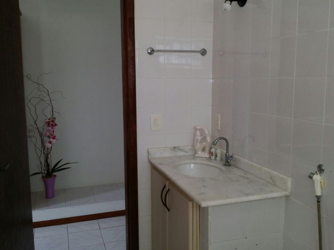 Bathroom, Beira Mar Hostel, Florianopolis