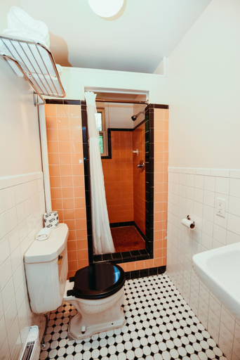 Bathroom 4, Rainbow Mountain Resort, Monroe
