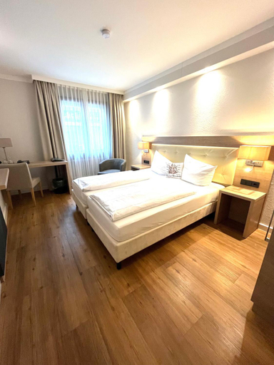 Bedroom 2, Hotel Doctor Weinstube, Bernkastel-Wittlich