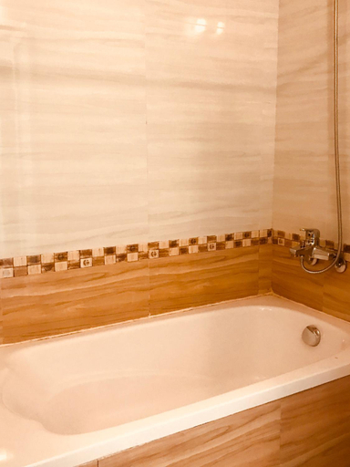 Bathroom 4, Nam Long Plus Hotel, Đồng Hới