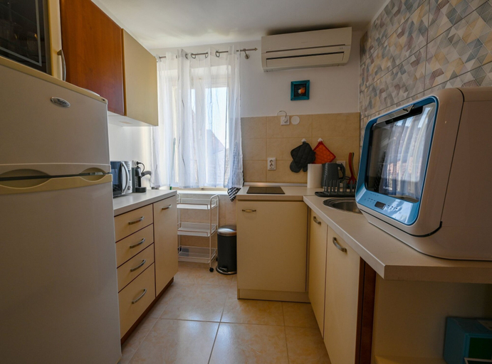 Others 3, Old Town Modern and Sunny Studio Apartment, Rovinj
