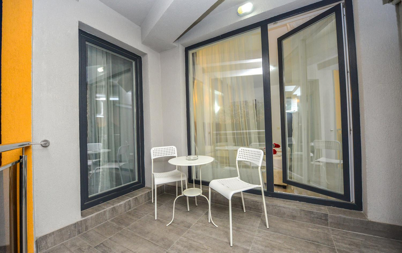 Others 4, Harmony Suites, Municipiul Bucuresti