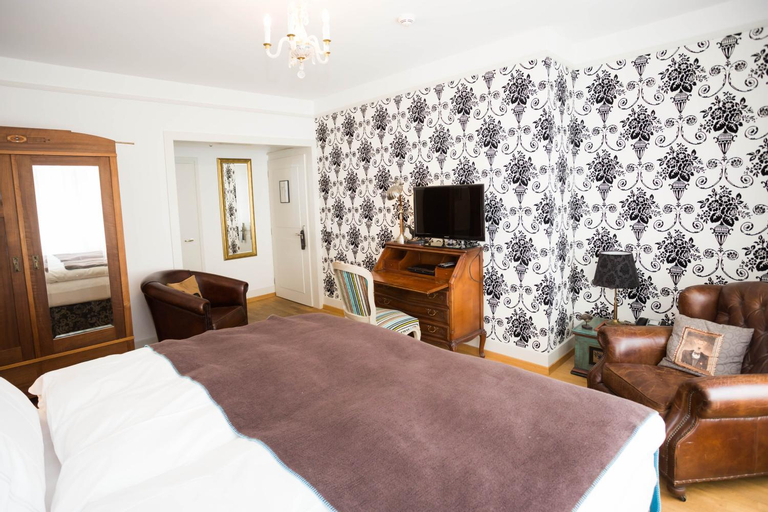 Bedroom 8