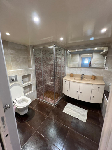 Bathroom, Villa sur la Cote d’Azur avec piscine, Alpes-Maritimes