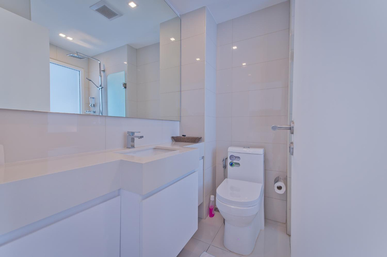 Bathroom 2, CITY VIEW STUDIO in City Center Residence, Pattaya