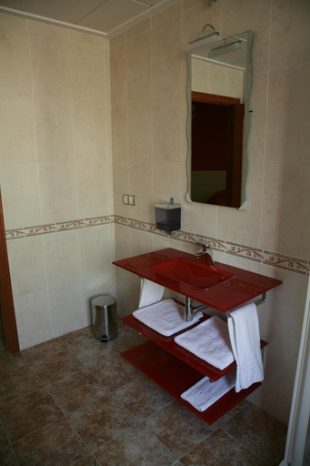 Bathroom 2, HOSTAL EL POLIGONO, Albacete