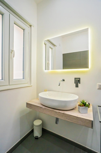 Others 5, mc b&b, Salerno