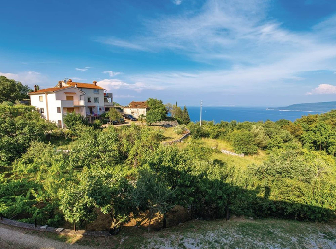 Others 4, Elegant Brsec Apartments With Sea View, Mošćenička Draga