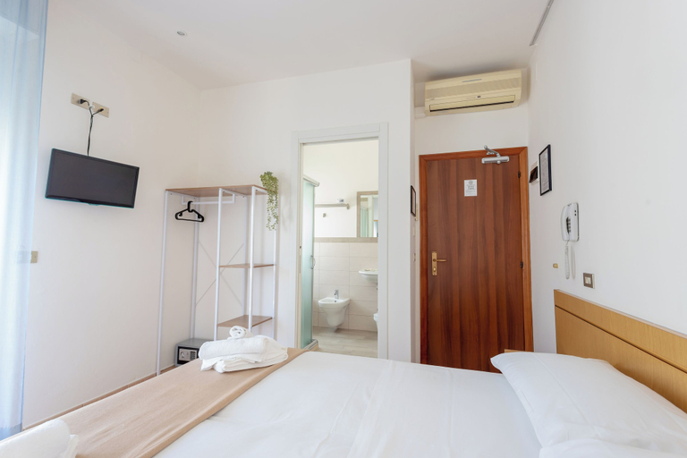 Bedroom 4, Hotel Katina, Rimini