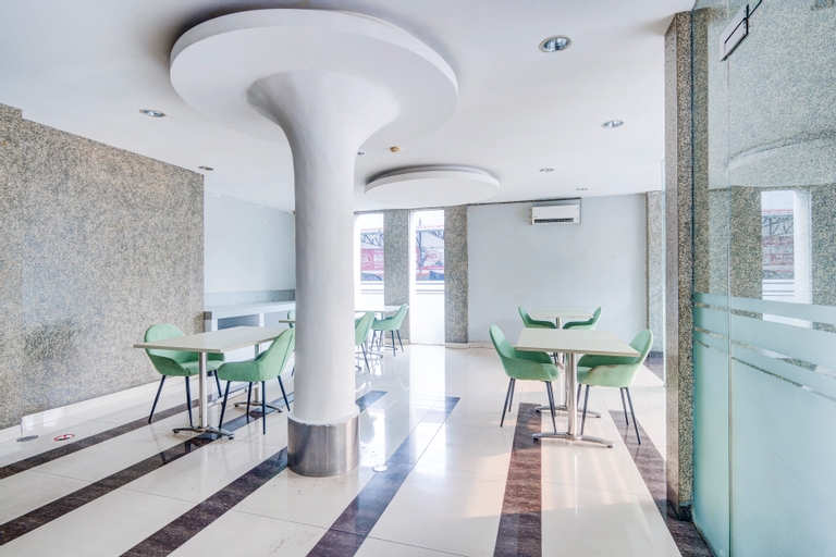Public Area 2, Capital O Manggis Inn Jakarta, West Jakarta