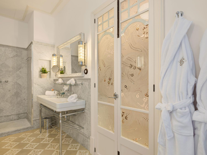 Bathroom 4, Hotel Gloria de Sant Jaume, Baleares