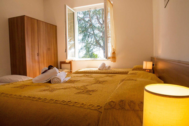 Bedroom 10