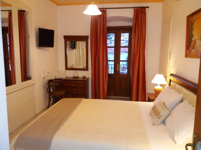Bedroom 2, Perakis Apartments, Attica