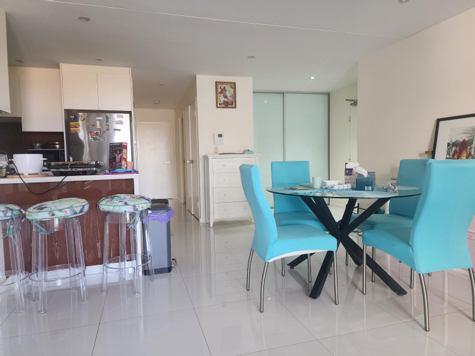 Food & Drinks, 21 Sorrell Shared Apartment, Sydney