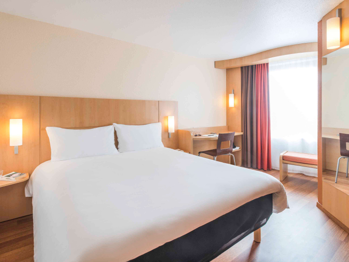 Bedroom 2, ibis Nantes Centre Tour Bretagne, Loire-Atlantique