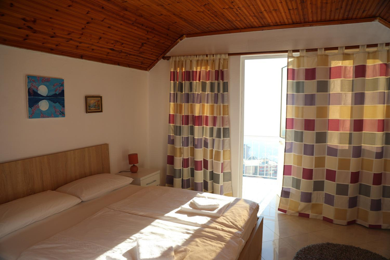 Others 2, Villa Duka, Krujës