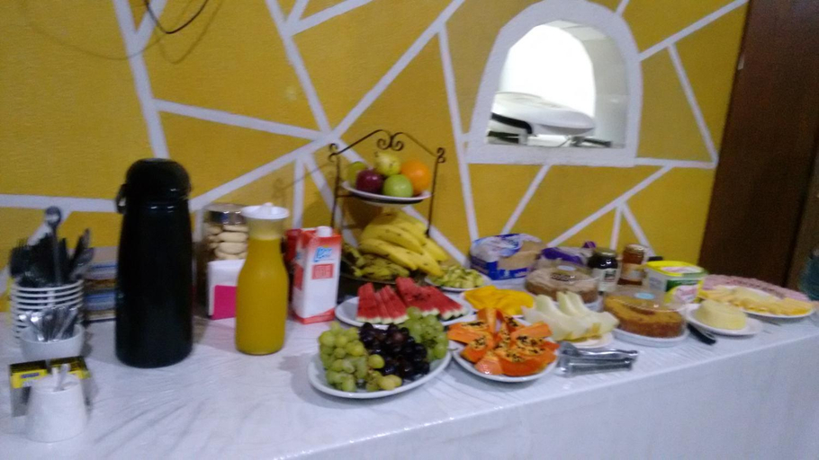 Food & Drinks