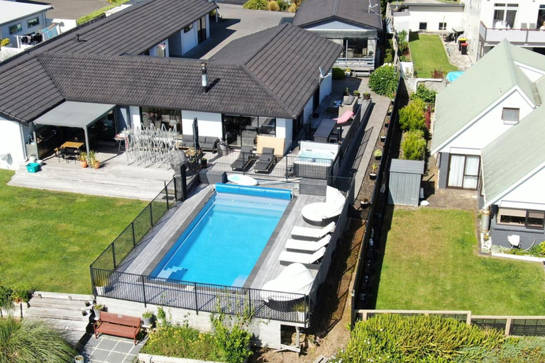 Others 5, Beverley Hills Cottage, Thames-Coromandel