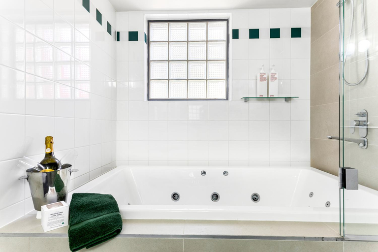 Bathroom 25