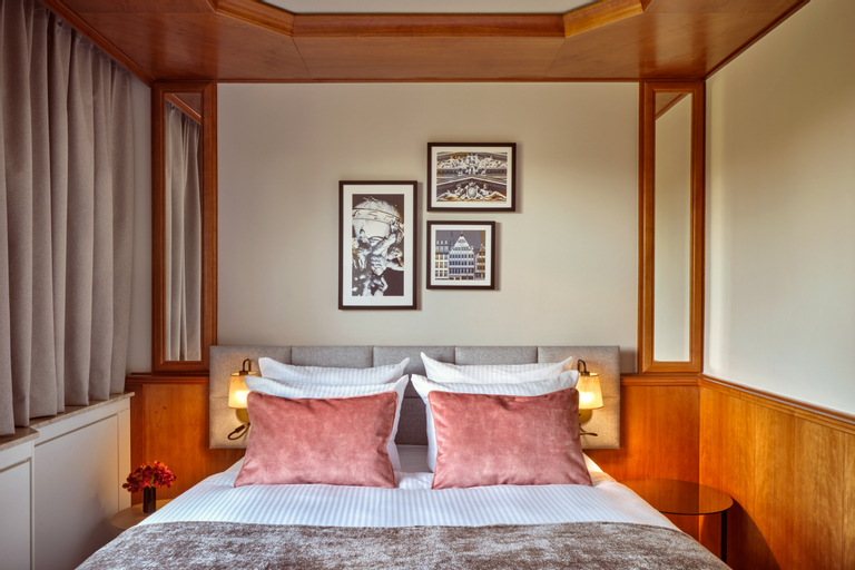 Bedroom 12