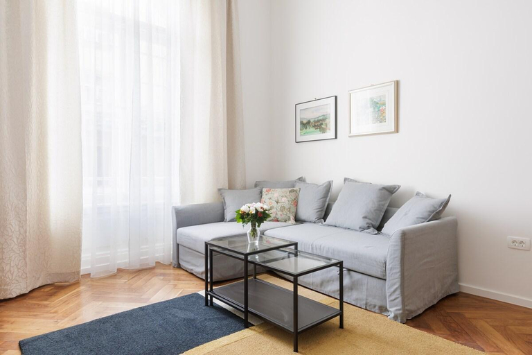 Others 3, H - 3 minutes from main square, Cozy, Self check in, Zagreb