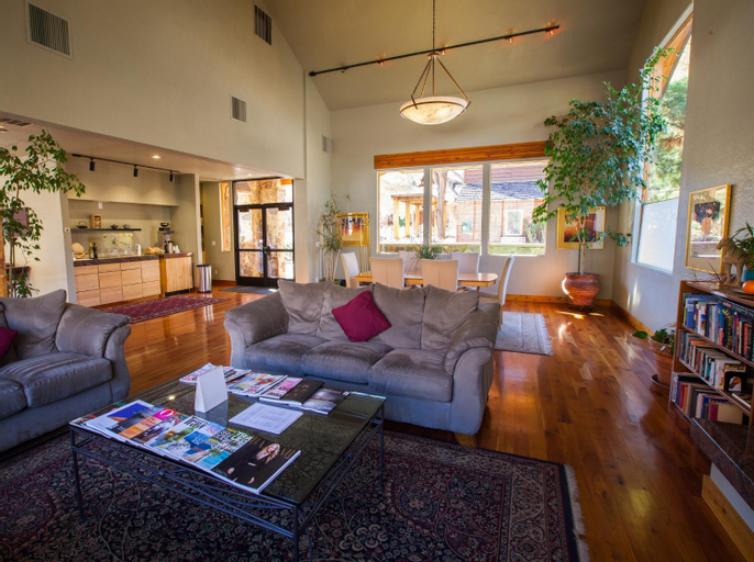 Public Area 2, Flanigan`s Resort and Spa, Washington
