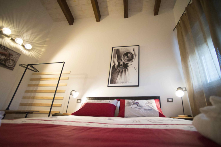 Others 5, B&B Cristiano, Cosenza