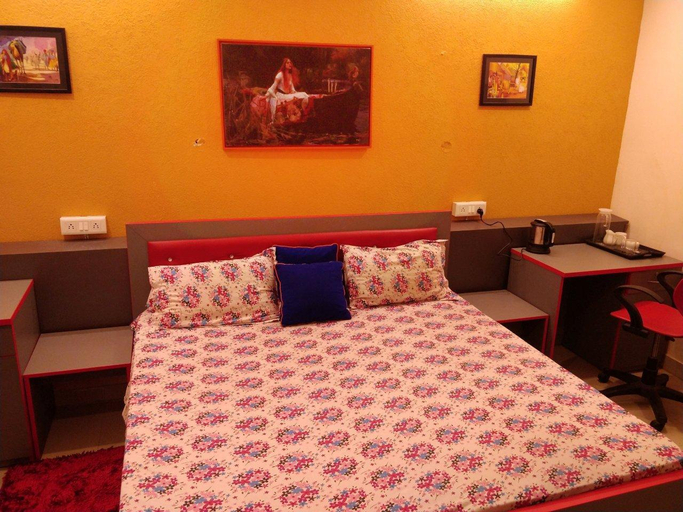 Bedroom 2, Deer Park Home Stay, West